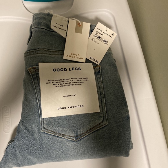 ⭐️ Good American GOOD LEGS distressed waist sculpting Jean NWT - Picture 4 of 10